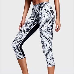 NWOT Victoria’s Secret Sport Knockout Capri